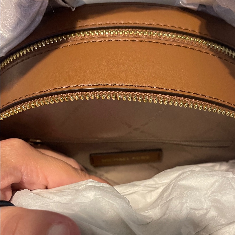 Michael Kors Small Jaycee Backpack Tan and Cream Shoulder Bag - Picture 5 of 8